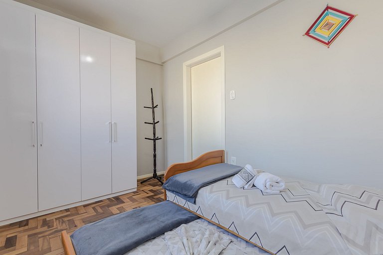 Familiar II 2km da PUC II 4km do Centro ll Wi-Fi 500 Mega ll