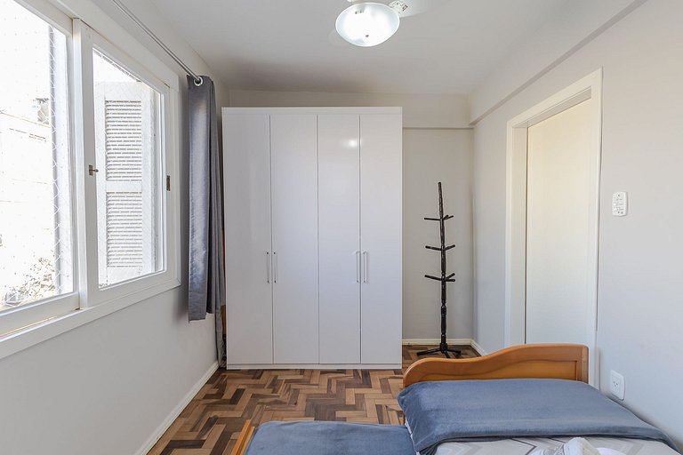 Familiar II 2km da PUC II 4km do Centro ll Wi-Fi 500 Mega ll