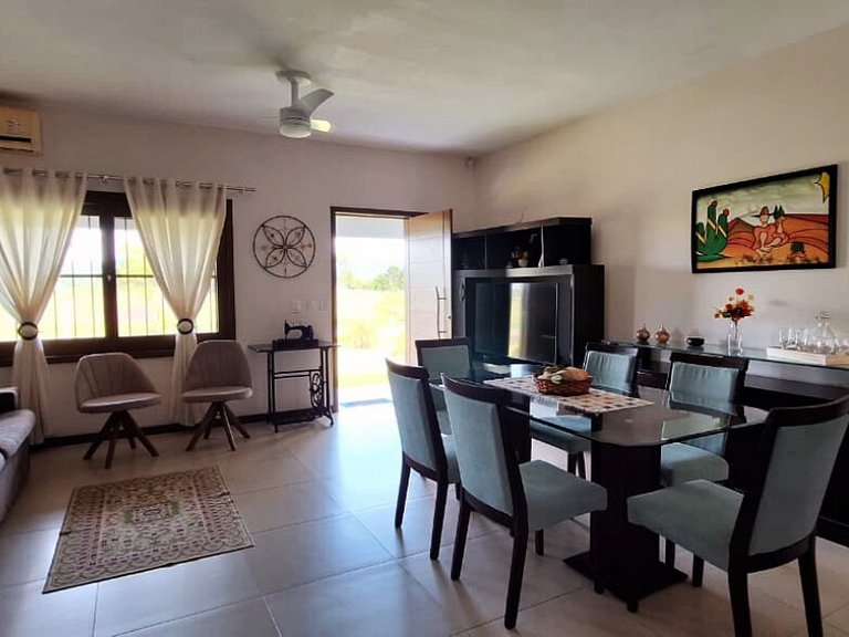 FamiliarIPiscinaICampoIPomarIChurrasqueiraIWi-Fi