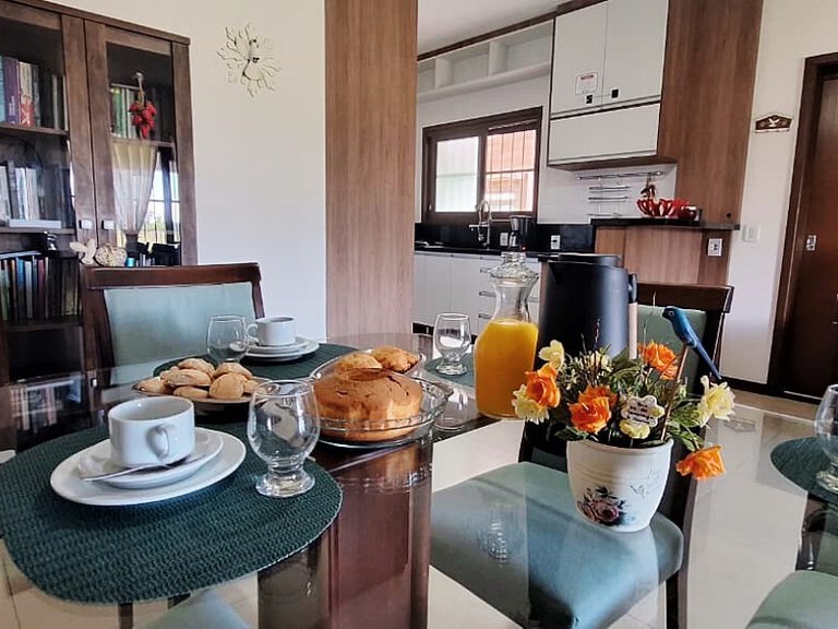 FamiliarIPiscinaICampoIPomarIChurrasqueiraIWi-Fi