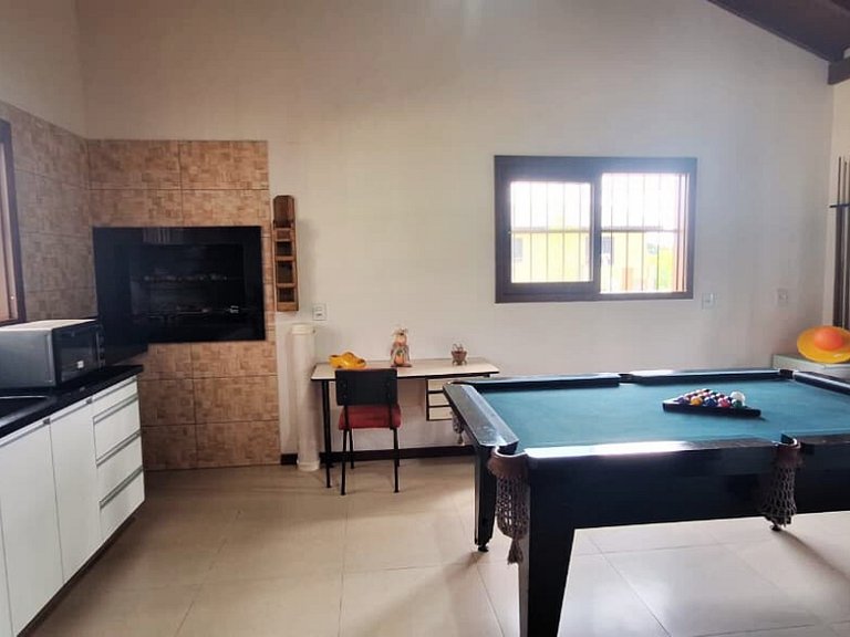 FamiliarIPiscinaICampoIPomarIChurrasqueiraIWi-Fi