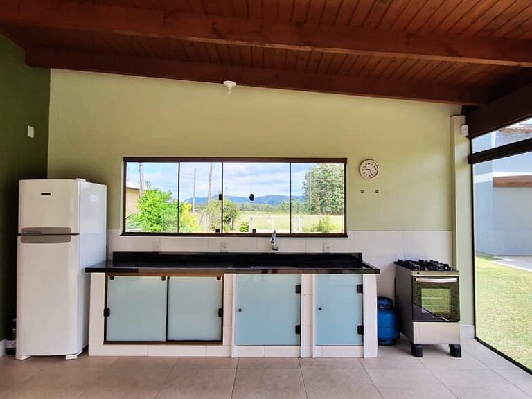 FamiliarIPiscinaICampoIPomarIChurrasqueiraIWi-Fi