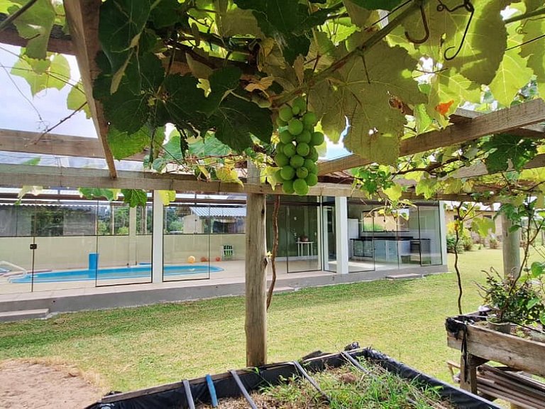 FamiliarIPiscinaICampoIPomarIChurrasqueiraIWi-Fi