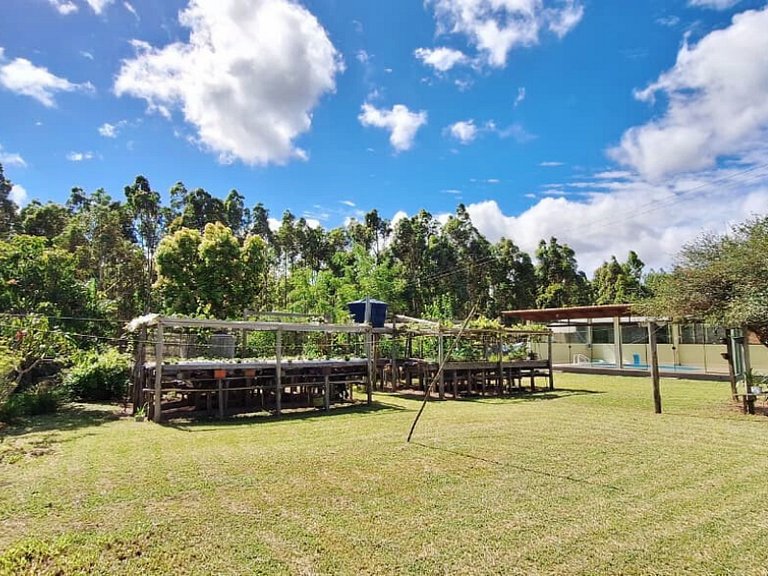 FamiliarIPiscinaICampoIPomarIChurrasqueiraIWi-Fi