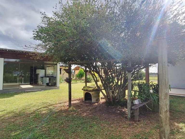 FamiliarIPiscinaICampoIPomarIChurrasqueiraIWi-Fi