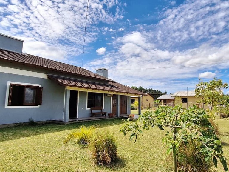 FamiliarIPiscinaICampoIPomarIChurrasqueiraIWi-Fi