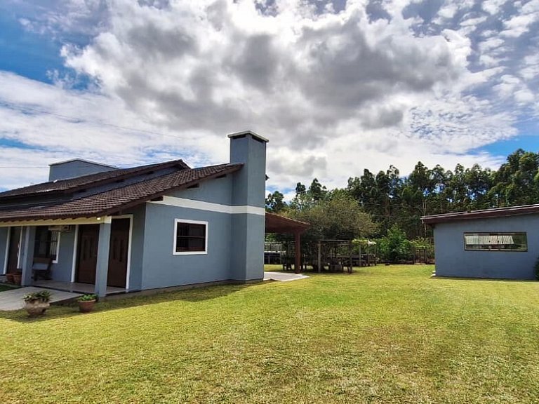 FamiliarIPiscinaICampoIPomarIChurrasqueiraIWi-Fi