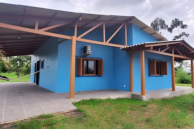 Casa Familiar p/ 7 • Ar, Churrasq e Próx às Praias