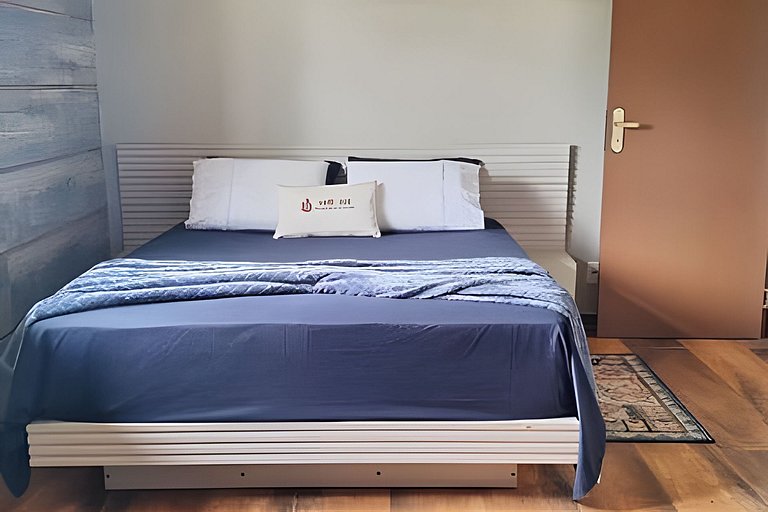 Casa Familiar p/ 7 • Ar, Churrasq e Próx às Praias