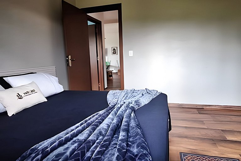 Casa Familiar p/ 7 • Ar, Churrasq e Próx às Praias