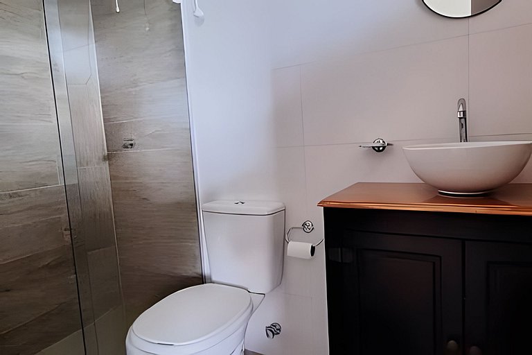 Casa Familiar p/ 7 • Ar, Churrasq e Próx às Praias