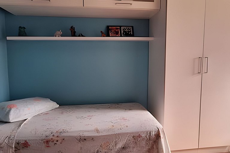 Casa Familiar p/ 7 • Ar, Churrasq e Próx às Praias