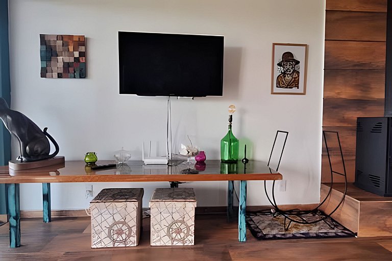 Casa Familiar p/ 7 • Ar, Churrasq e Próx às Praias