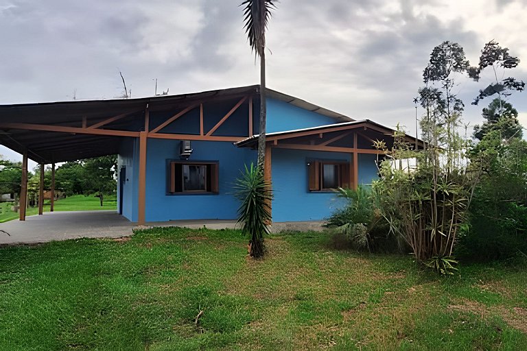 Casa Familiar p/ 7 • Ar, Churrasq e Próx às Praias